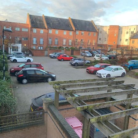 Luxury 2 Bedroom Northampton Townhouse With Balcony Екстер'єр фото