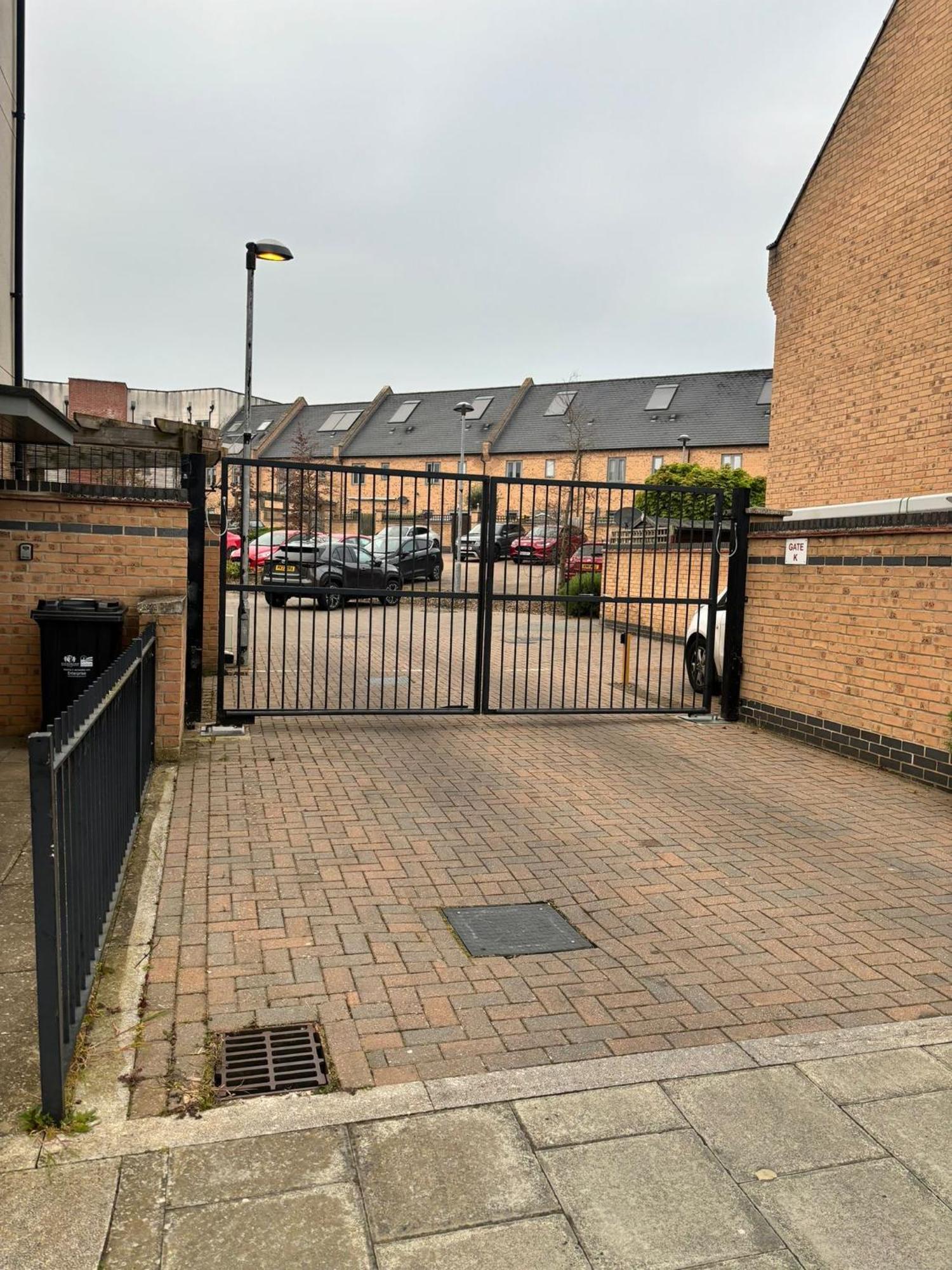 Luxury 2 Bedroom Northampton Townhouse With Balcony Екстер'єр фото